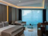 Family Suite with land view