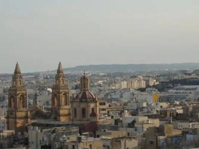 AX The Victoria - 25