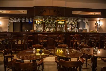 AX The Victoria - 41