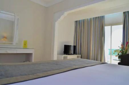 Royal Garden Palace - Families and Couples - 46