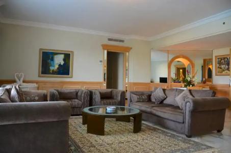 Royal Garden Palace - Families and Couples - 49