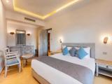 2 Bedrooms Mega Quadruple Family room with balcony