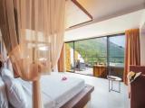 Luxury Suite with balcony and with pool view