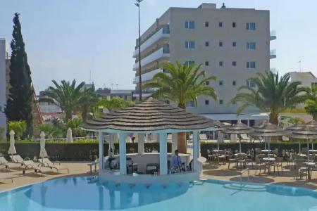 Sunrise Gardens Aparthotel - 13