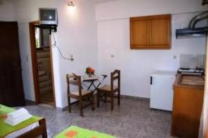 Triantafyllou Maria Rooms, Skopelos Town
