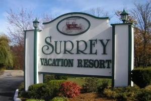 Surreys' Carriage Place, Branson