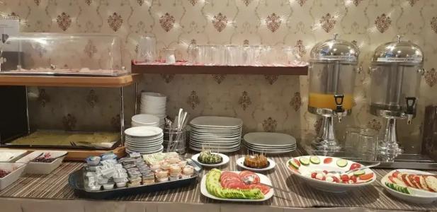 Cara Vita Cologne - 12