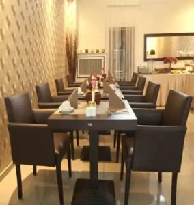 Cara Vita Cologne - 24