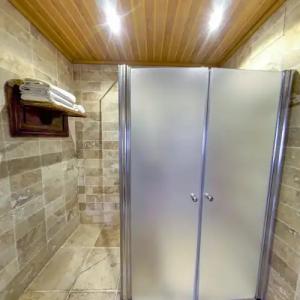 Roma Cave Suite - 109