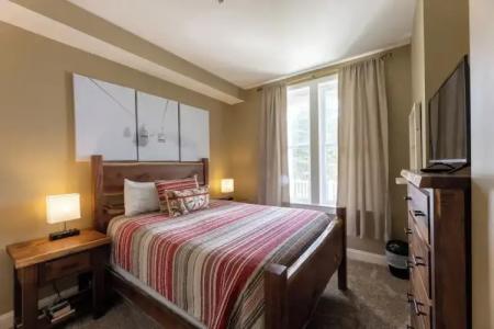 Seneca - Snowshoe - 66