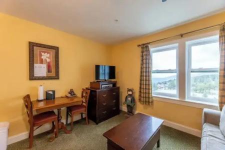 Seneca - Snowshoe - 84