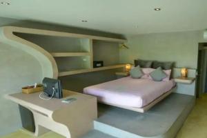 Le Divine Comedie Beach Resort, Baan Tai