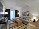 Junior Suite with pool view