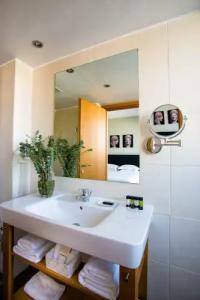 The Athens Gate - 32