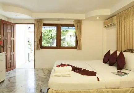 Bangtao Varee Beach - 3