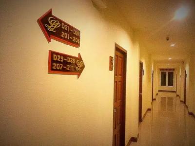 Le' Luxe Residence - 13