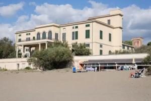 Villa Emilia, Marina di Castagneto Carducci