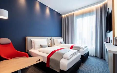 Holiday Inn Express Munich City West, an IHG - 3