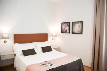 Giuturna Boutique - 31