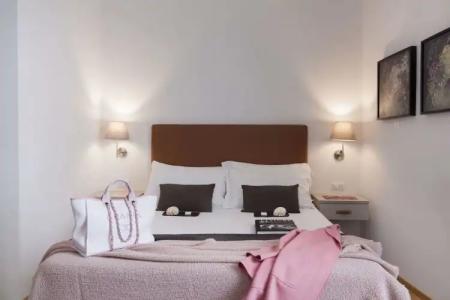 Giuturna Boutique - 37