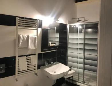 Giuturna Boutique - 7