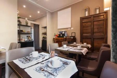 Giuturna Boutique - 13