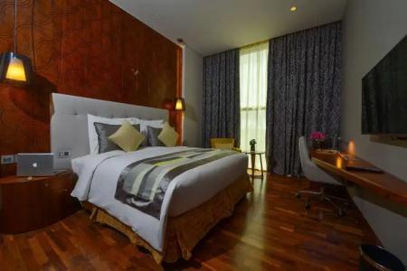 The Avenue - 31