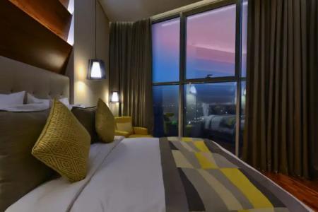The Avenue - 79
