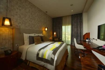 The Avenue - 64