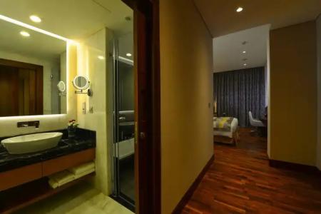 The Avenue - 35