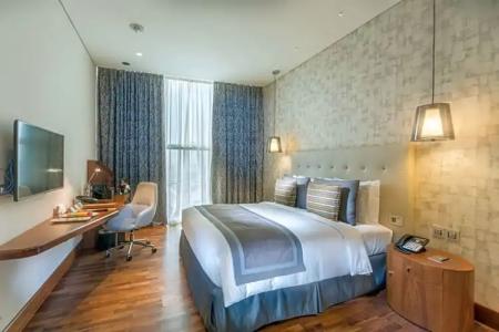 The Avenue - 53
