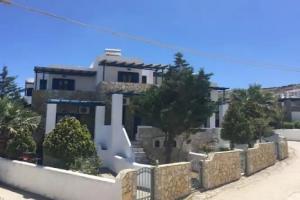 Serifos Palace, Livadion