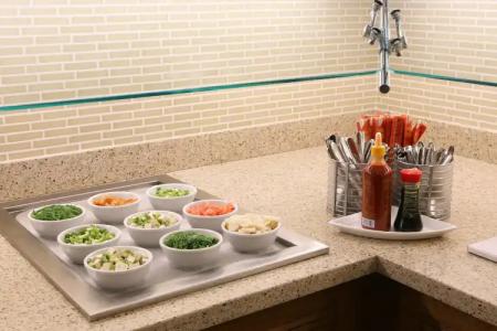 Hyatt Place Flushing/LGA Airport - 8