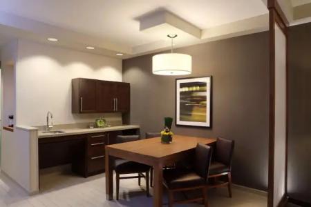 Hyatt Place Flushing/LGA Airport - 6