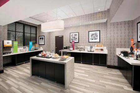 Hampton Inn Huntsville/Village of Providence, AL - 16