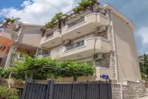 Guest House S-Lux, Petrovac