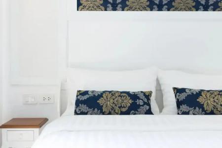 White Ivory Bed And Breakfast - 22