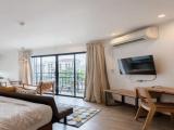 Deluxe Double room with city view
