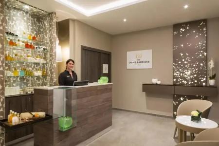 Hôtel Barrière L'Hôtel du Golf - 37