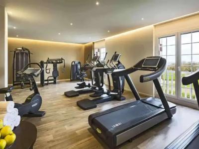 Hôtel Barrière L'Hôtel du Golf - 23