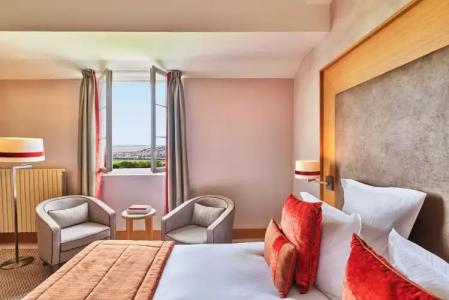 Hôtel Barrière L'Hôtel du Golf - 45