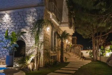 Sandal Alaçatı - Adult Only