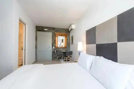 Smy Mykonos Suites & Villas - 40