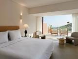 Deluxe Family room with side sea view