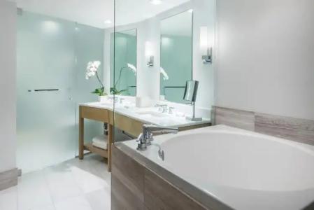 The Ritz-Carlton Residences, Waikiki Beach - 52