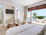 2 Bedrooms Luxury Villa seafront