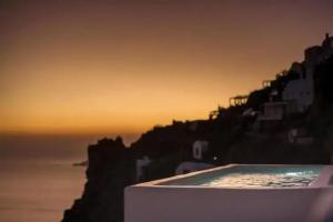 Aqua Luxury Suites Santorini, Imerovigli