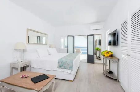 Aqua Luxury Suites Santorini - 159