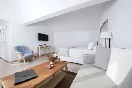 Aqua Luxury Suites Santorini - 61