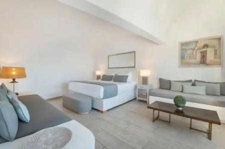 Aqua Luxury Suites Santorini - 65